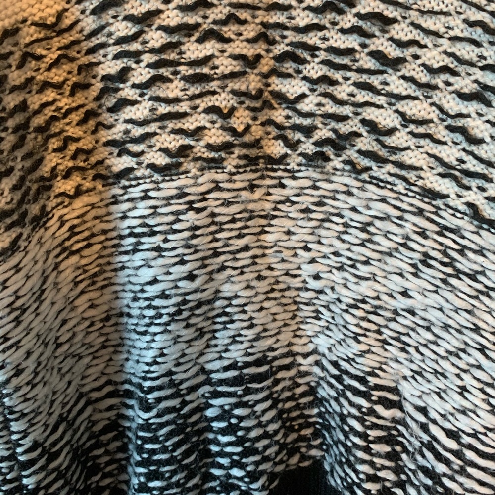 Roxy Cardigan - Picture 8 of 8